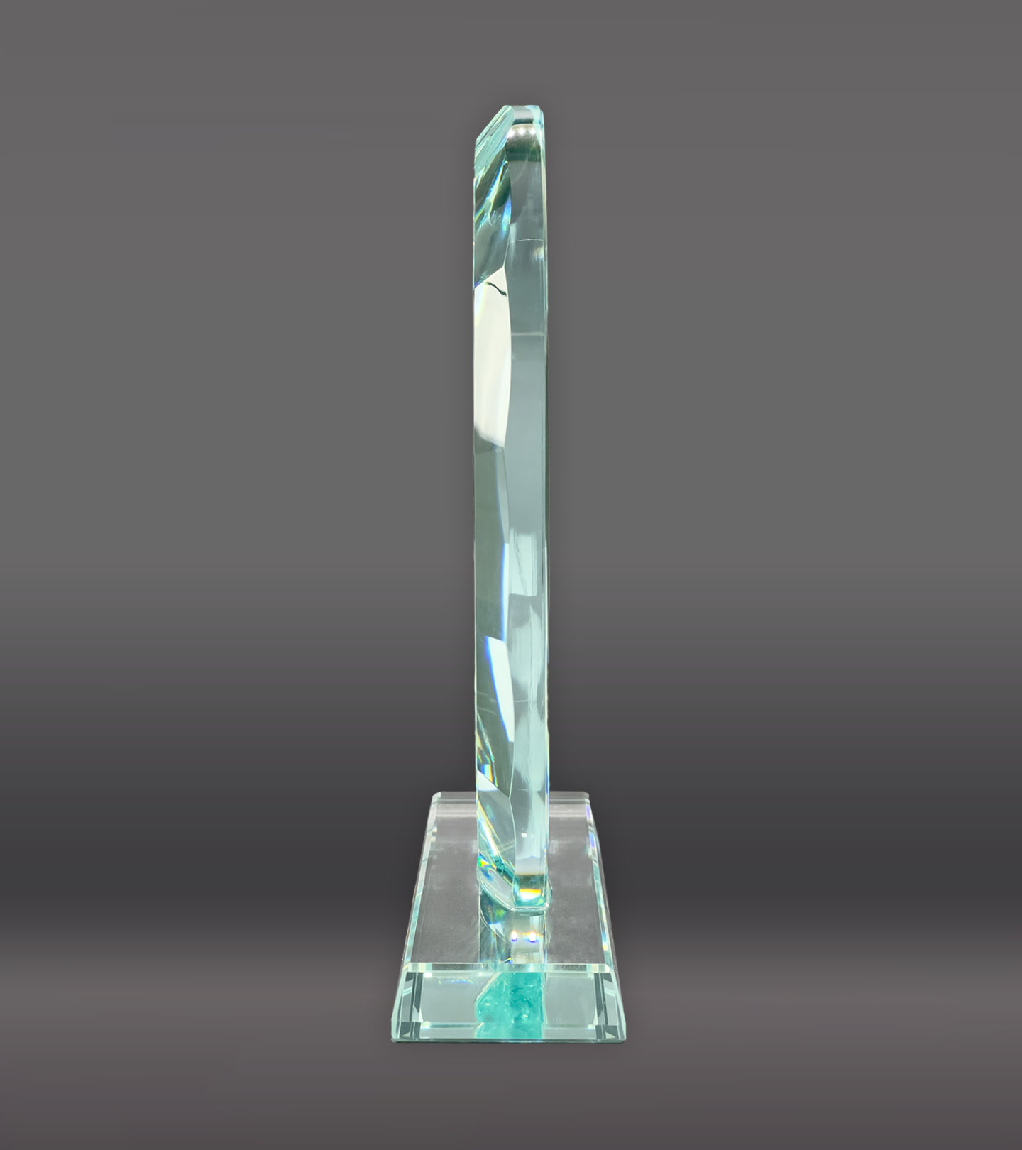 Faceted Edge Oval Crystal Side