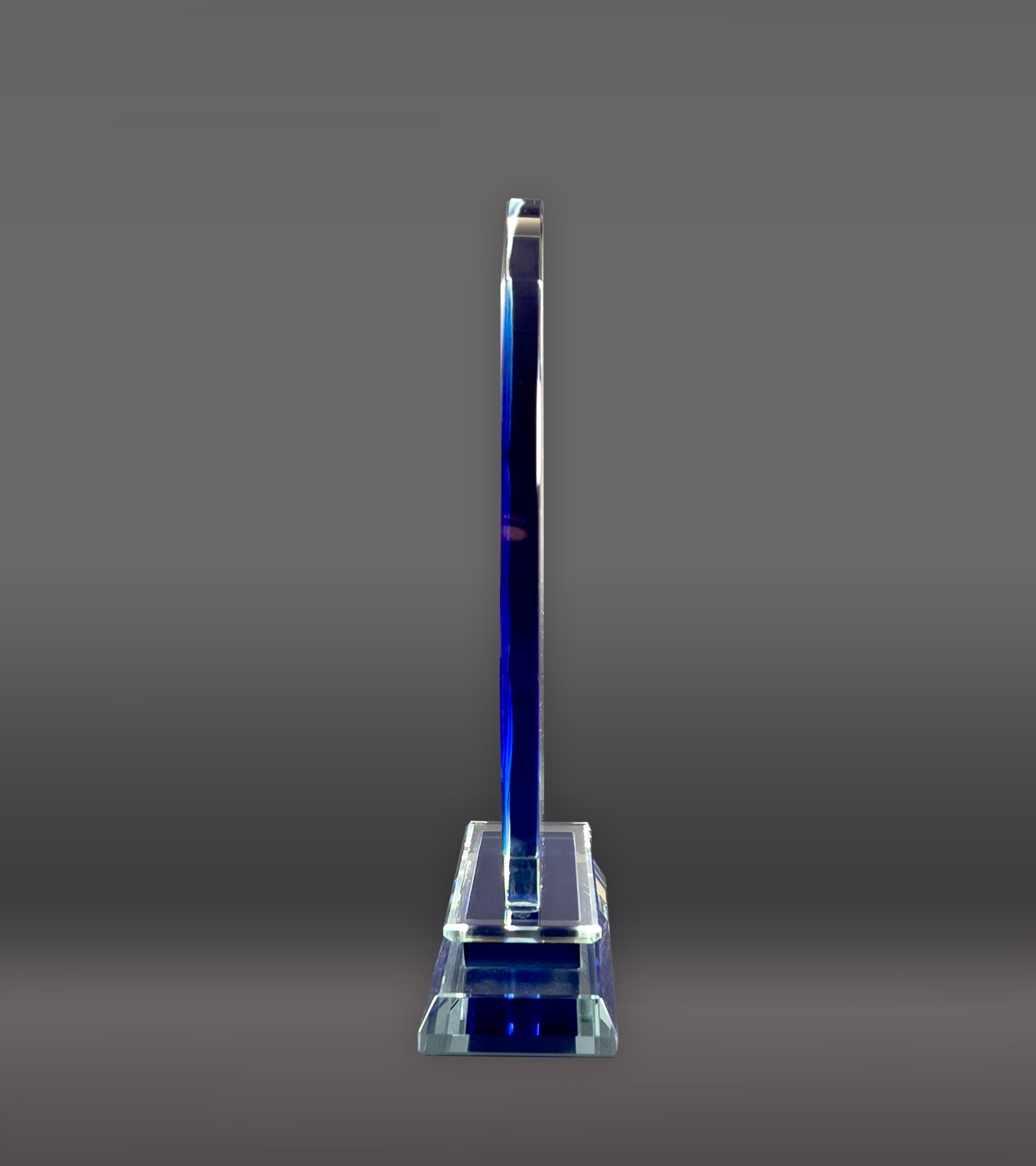 Circle Glass With Blue Sides Side