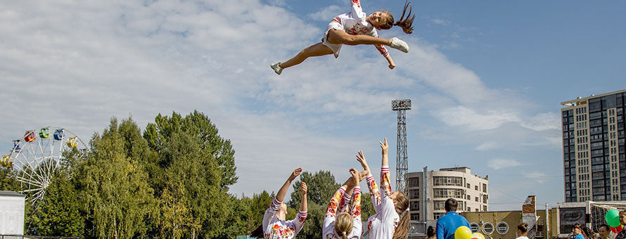 medal for jumping cheerleader