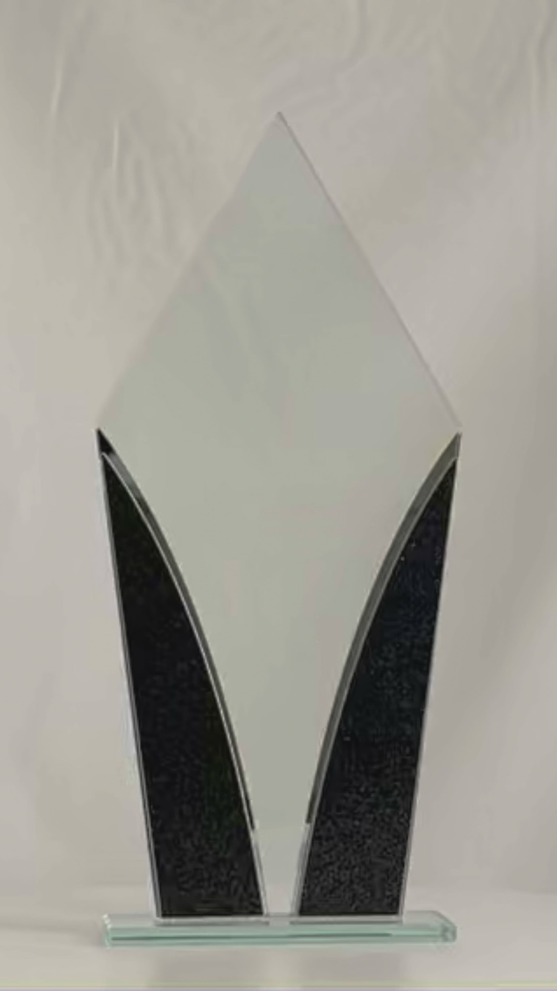 定価11万 新品 CAREERING GLASS OF DIAMOND GOD Crystal-Diamond-Paperweight-